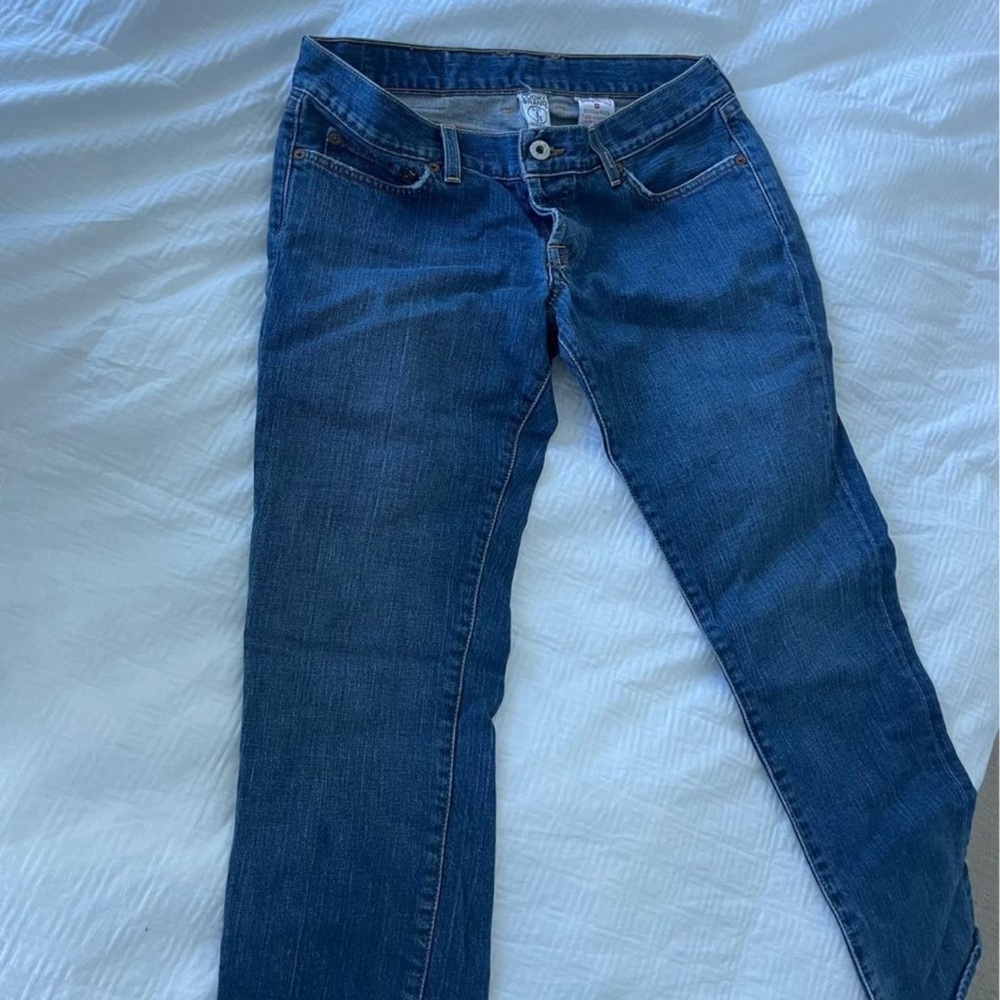 LUCKY BRAND JEANS - size 6 / 28!!